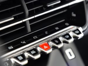 Peugeot 208 2019 botones menu