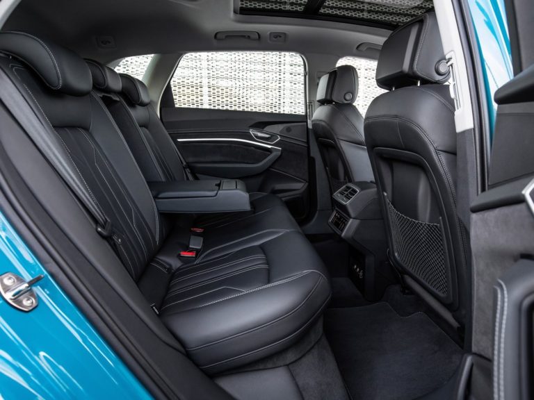 Plazas traseras Audi e-tron 2019