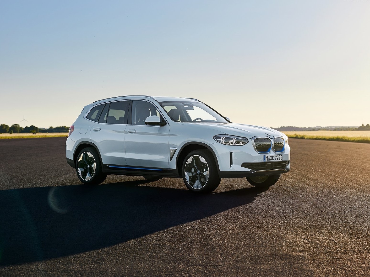 BMW iX3 2020 eléctrico blanco