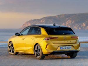 Opel Astra 2022 fondo de pantalla