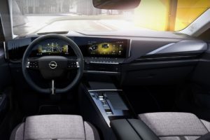 Salpicadero e interior Opel Astra 2022