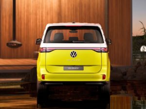 Volkswagen ID Buzz 2022 vista trasera por detras